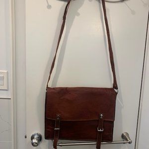 Carbon2Cobalt Unisex large brown leather laptop bag. 16"A, 13"T, 5"D